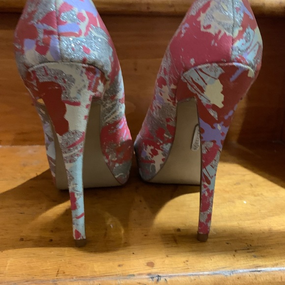 Woman’s Boutique 9 Shoes, Size 6 - Picture 5 of 5